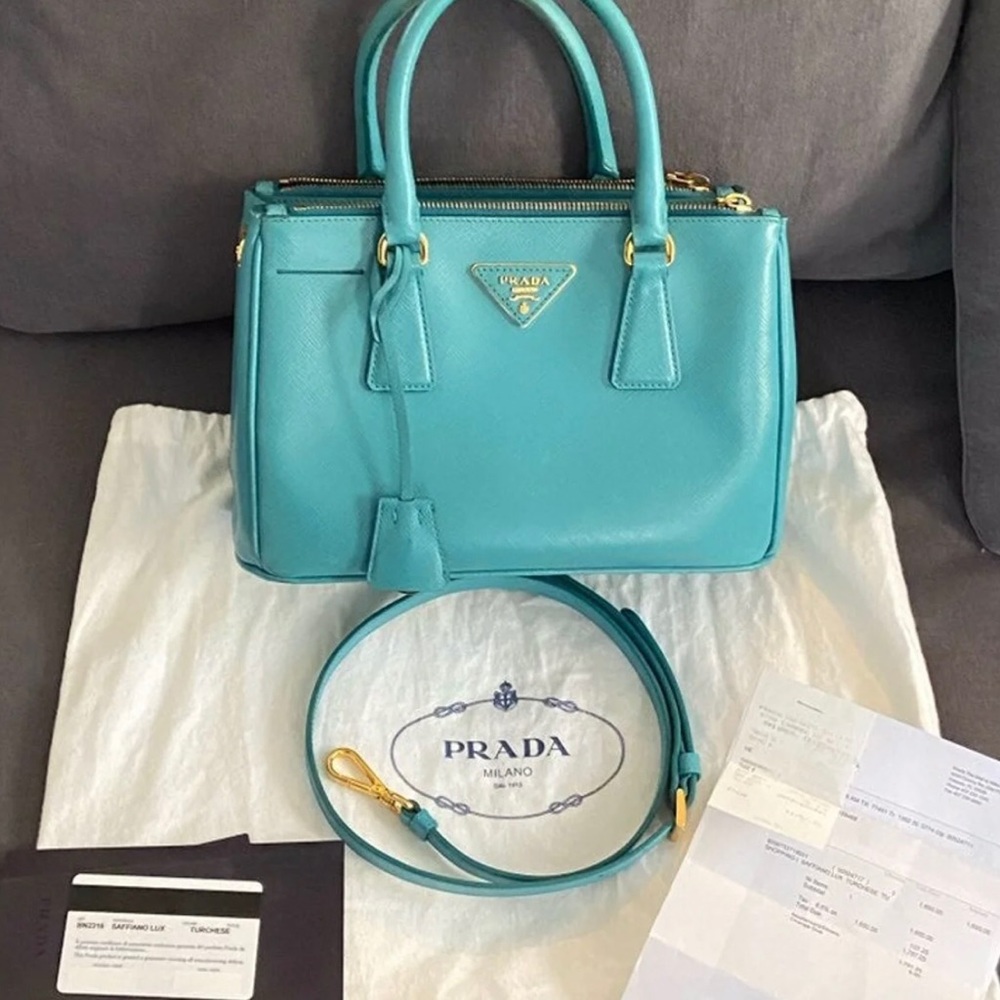 Authentic Prada Saffiano Lux Small Purse